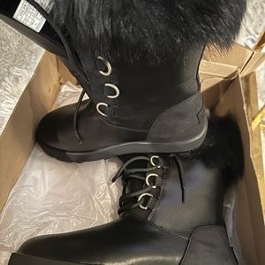 Ugg- W Aya water proof black